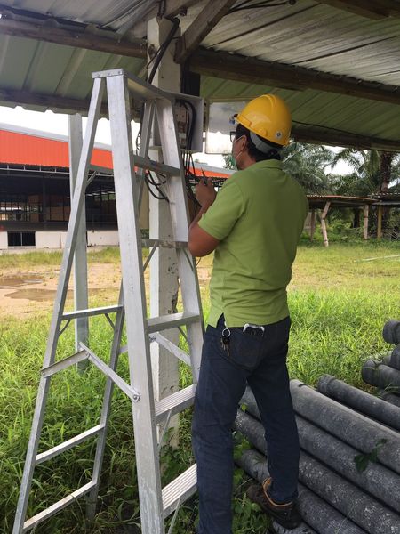 เทศบาลตำบลคึกคัก (กองช่าง งานไฟฟ้า )ได้ดำเนินการสำรวจและประมาณการงานไฟฟ้า สถานที่ฉีดวัคซีนโควิด-19 หลังตลาดนัดบิ้ว หมู่ที่ 5 ตำบลคึกคัก อำเภอตะกั่วป่า จังหวัดพังงา